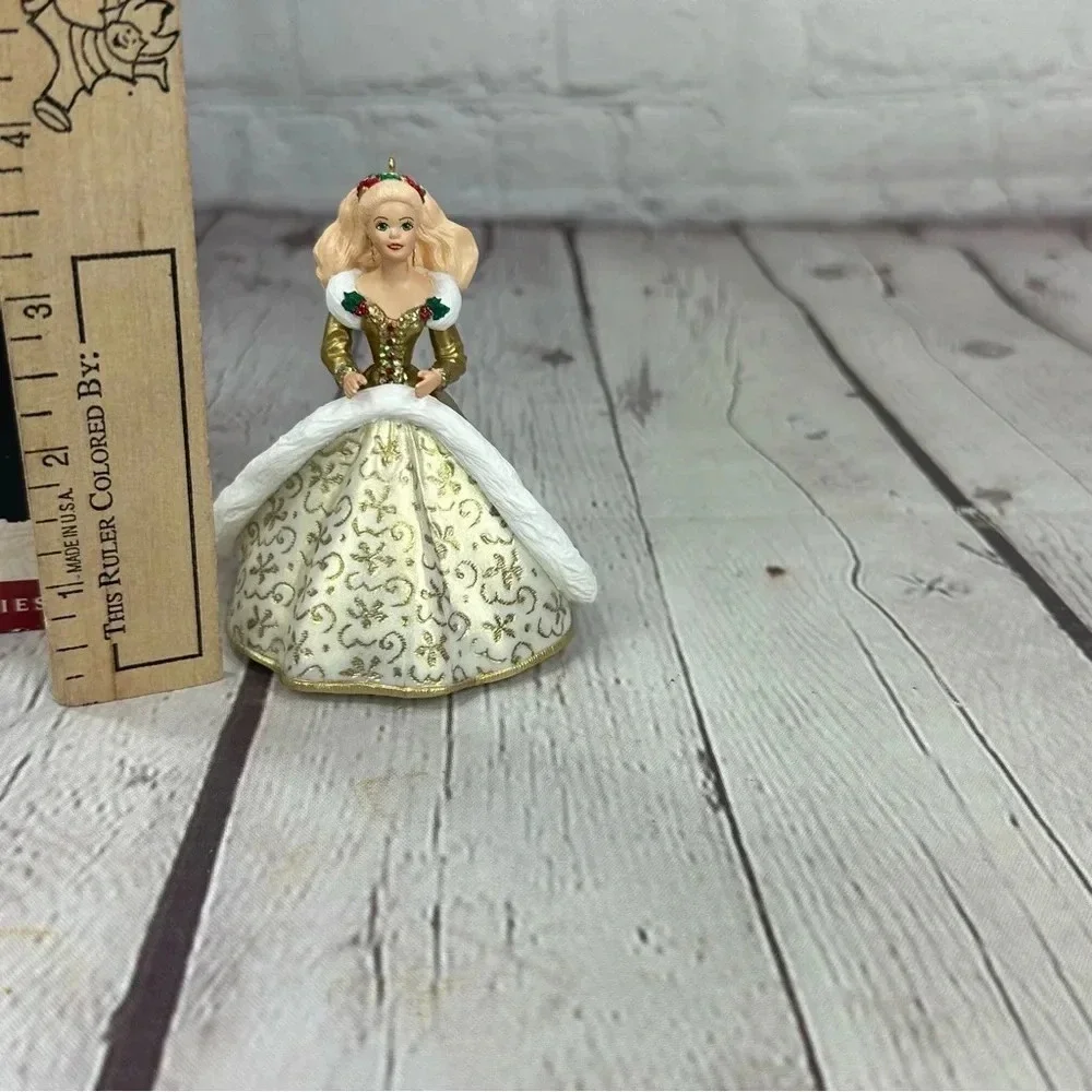 Vintage holiday Barbie hallmark Keepsake Ornament 1994 collector's series
